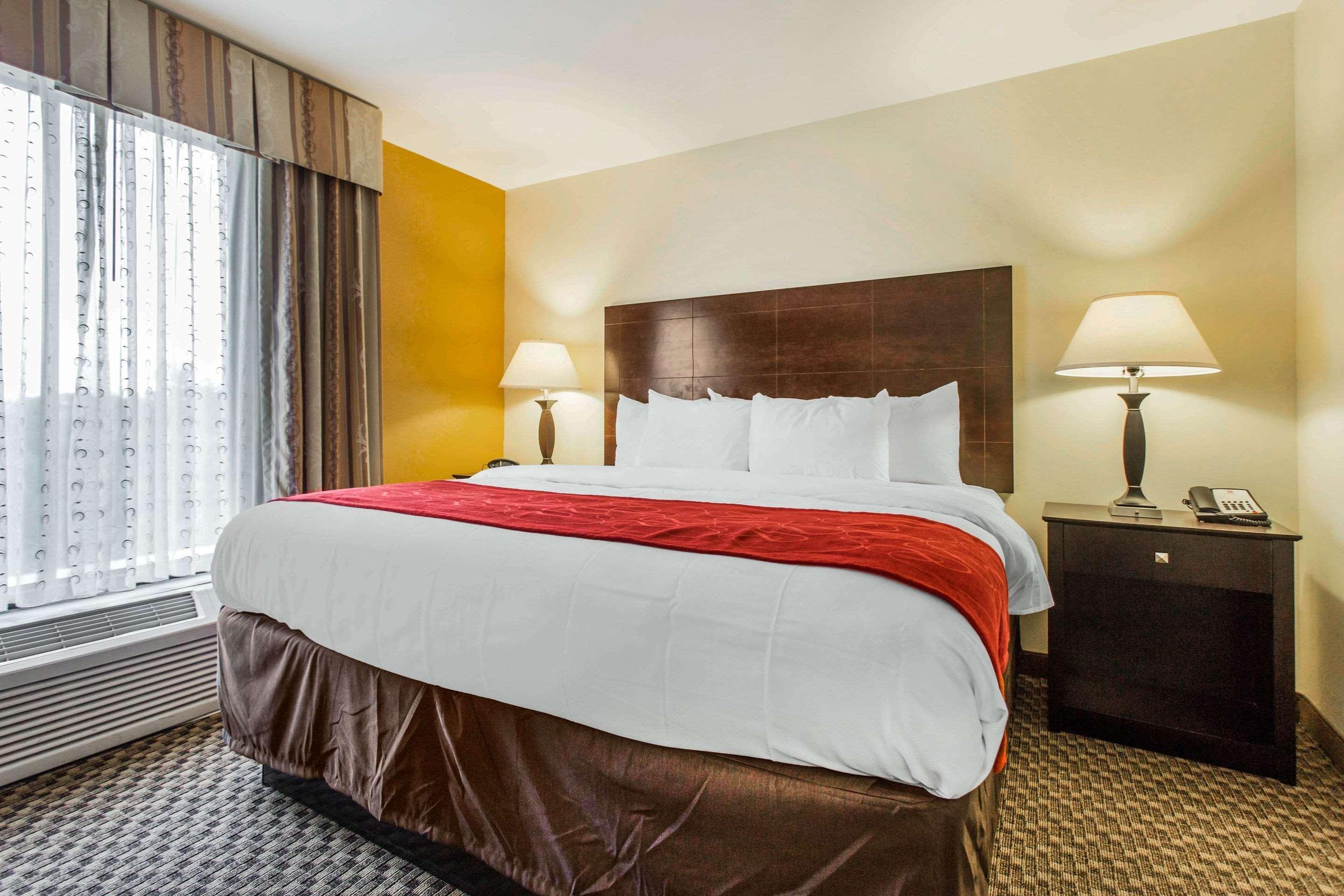 Comfort Suites Clinton Near Presbyterian College מראה חיצוני תמונה