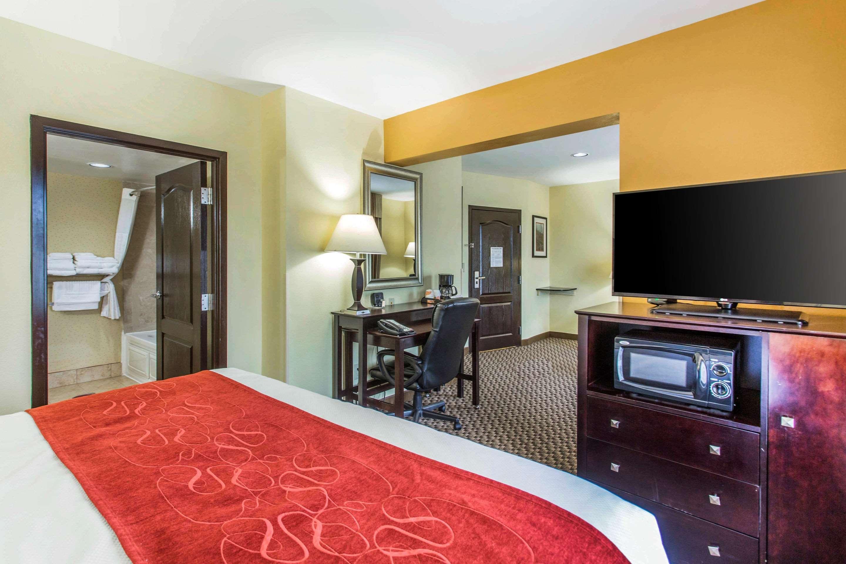 Comfort Suites Clinton Near Presbyterian College מראה חיצוני תמונה