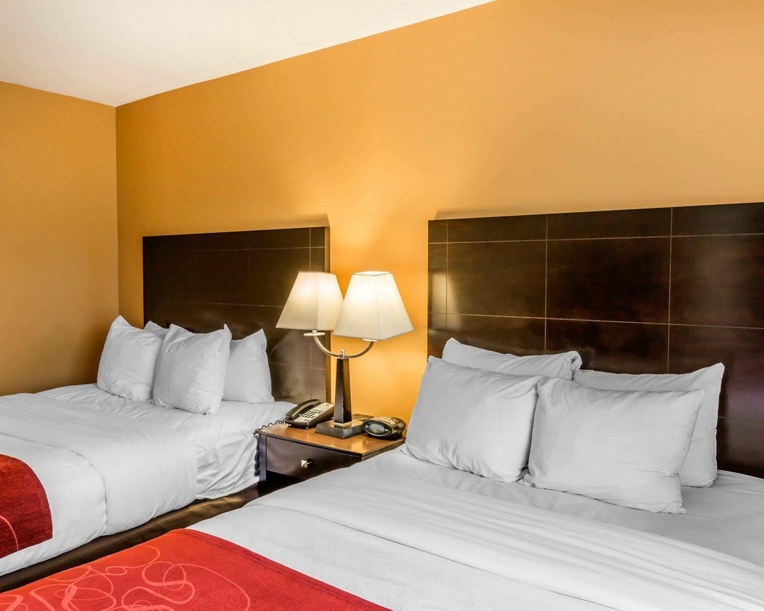 Comfort Suites Clinton Near Presbyterian College מראה חיצוני תמונה