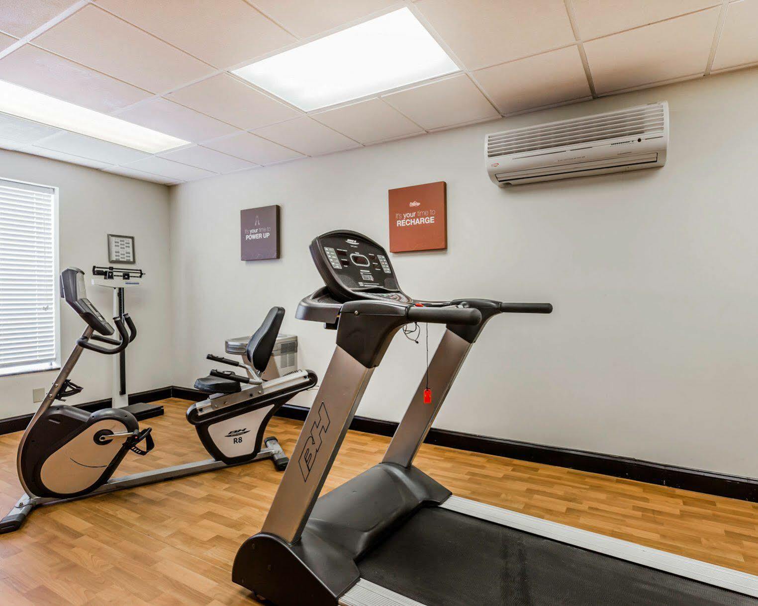 Comfort Suites Clinton Near Presbyterian College מראה חיצוני תמונה
